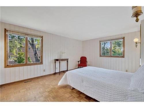 3770 Huntington Avenue, Windsor, ON - Indoor Photo Showing Bedroom