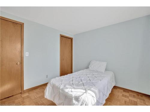 3770 Huntington Avenue, Windsor, ON - Indoor Photo Showing Bedroom