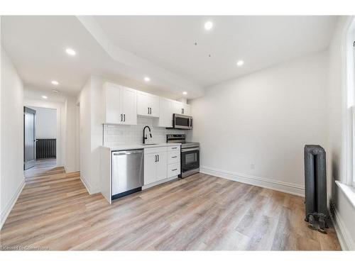 132 Holton Avenue S, Hamilton, ON - Indoor Photo Showing Kitchen