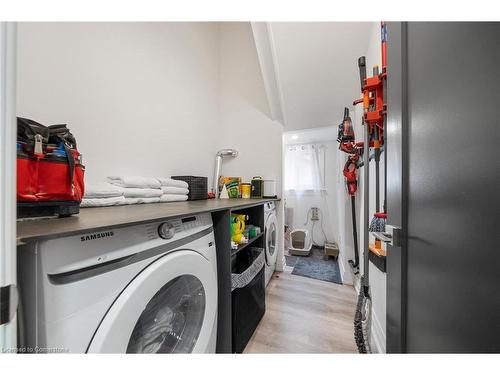 132 Holton Avenue S, Hamilton, ON - Indoor Photo Showing Laundry Room