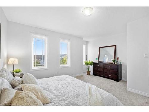 49 Crossings Way, Hannon, ON - Indoor Photo Showing Bedroom