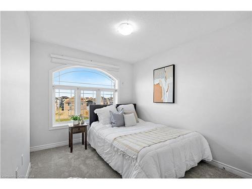 49 Crossings Way, Hannon, ON - Indoor Photo Showing Bedroom