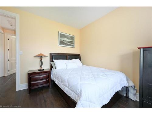 1897 Concession 8 Road W, Hamilton, ON - Indoor Photo Showing Bedroom