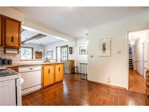 393 River Side Drive, Oakville, ON - Indoor Photo Showing Kitchen