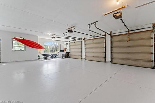 1467 Book Road W, Ancaster, ON - Indoor Photo Showing Garage