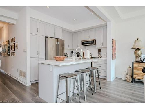 47-288 Glover Road, Stoney Creek, ON - Indoor Photo Showing Kitchen With Upgraded Kitchen