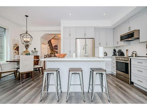 47-288 Glover Road, Stoney Creek, ON - Indoor Photo Showing Kitchen With Upgraded Kitchen