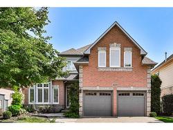 4291 Chasewood Court  Burlington, ON L7M 4P8