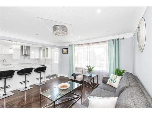 33 Alderney Avenue, Hamilton, ON - Indoor Photo Showing Living Room