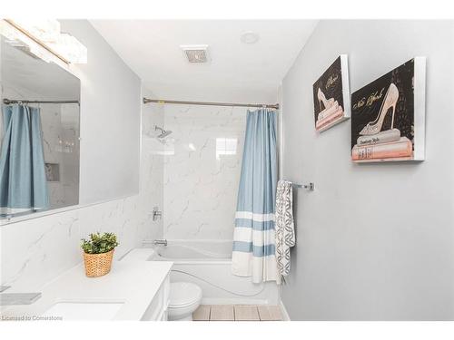 33 Alderney Avenue, Hamilton, ON - Indoor Photo Showing Bathroom