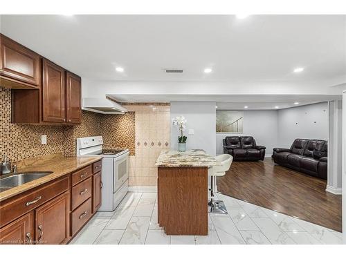 33 Alderney Avenue, Hamilton, ON - Indoor Photo Showing Kitchen