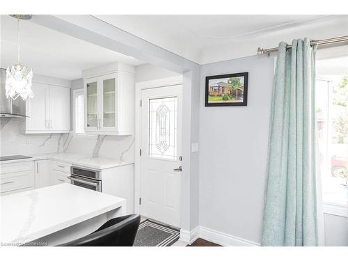 33 Alderney Avenue, Hamilton, ON - Indoor Photo Showing Kitchen