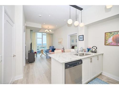 1006-16 Concord Place, Grimsby, ON - Indoor Photo Showing Kitchen With Double Sink