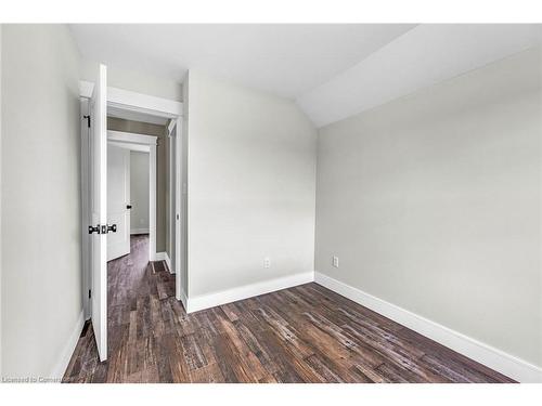 50 Whitfield Avenue, Hamilton, ON - Indoor Photo Showing Other Room