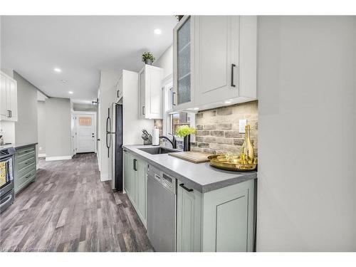 50 Whitfield Avenue, Hamilton, ON - Indoor Photo Showing Kitchen With Upgraded Kitchen