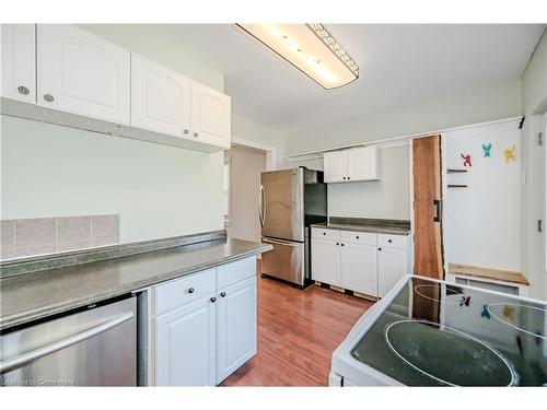 156 Avondale Street, Hamilton, ON - Indoor Photo Showing Kitchen