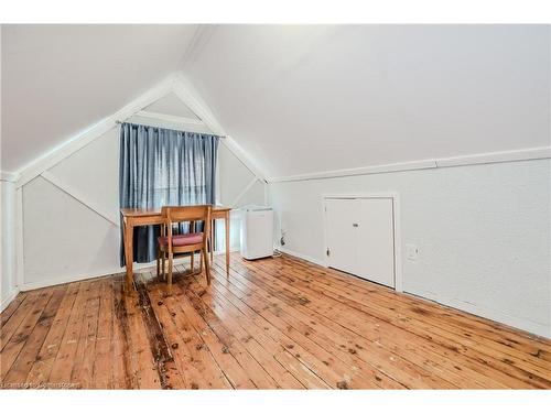 156 Avondale Street, Hamilton, ON - Indoor Photo Showing Other Room