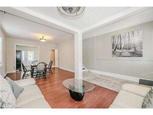 156 Avondale Street, Hamilton, ON - Indoor Photo Showing Living Room