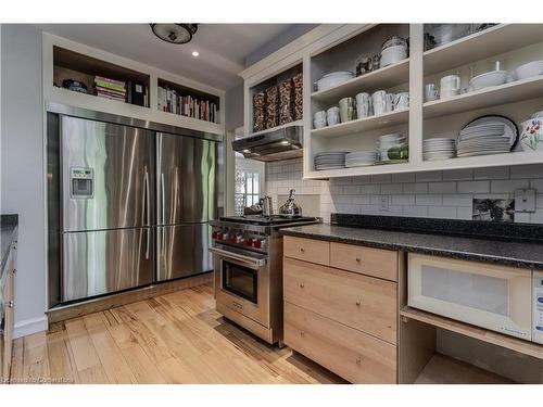 236 Donnelly Drive, Mississauga, ON - Indoor Photo Showing Kitchen