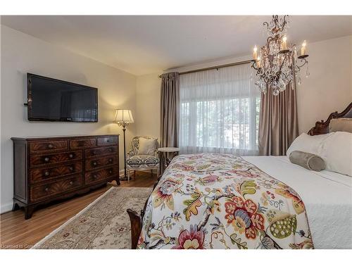 236 Donnelly Drive, Mississauga, ON - Indoor Photo Showing Bedroom