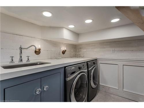 236 Donnelly Drive, Mississauga, ON - Indoor Photo Showing Laundry Room