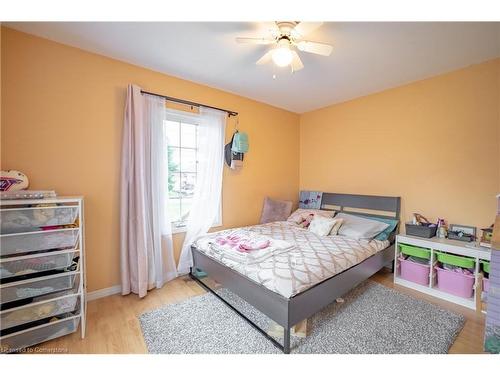 29 Quaker Road, Welland, ON - Indoor Photo Showing Bedroom