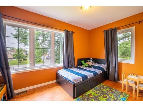 29 Quaker Road, Welland, ON - Indoor Photo Showing Bedroom