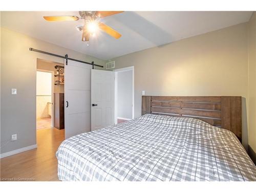 29 Quaker Road, Welland, ON - Indoor Photo Showing Bedroom