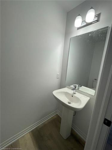 106-61 Soho Street, Hamilton, ON - Indoor Photo Showing Bathroom