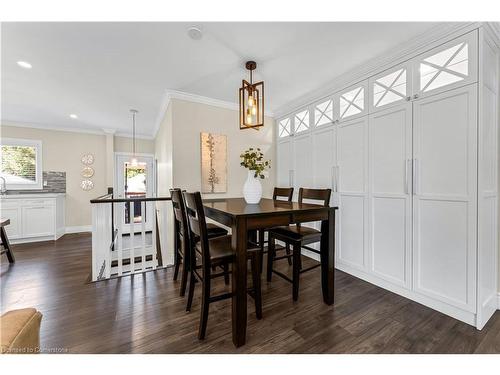 947 Easterbrook Avenue, Burlington, ON - Indoor Photo Showing Dining Room