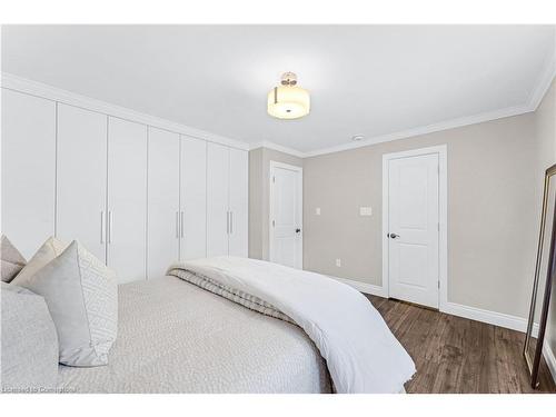 947 Easterbrook Avenue, Burlington, ON - Indoor Photo Showing Bedroom