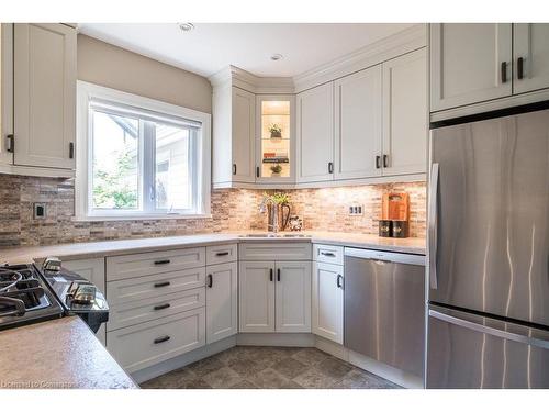 5 Rowanwood Avenue, Hamilton, ON - Indoor Photo Showing Kitchen With Upgraded Kitchen