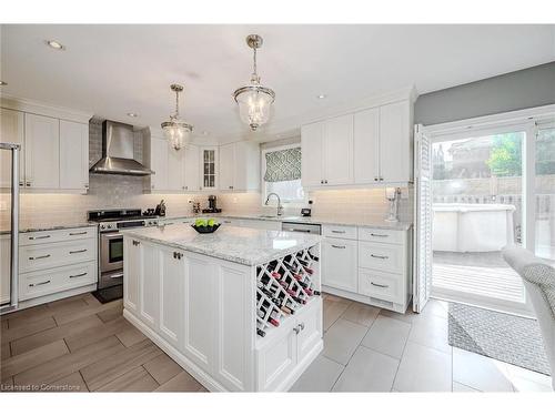 990 Upper Kenilworth Avenue, Hamilton, ON - Indoor Photo Showing Kitchen With Stainless Steel Kitchen With Upgraded Kitchen