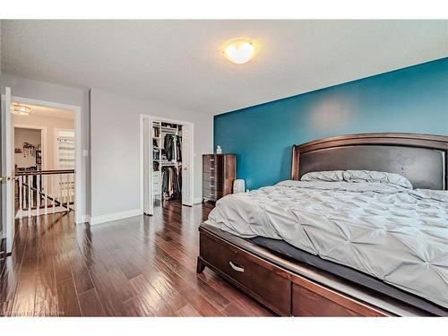 990 Upper Kenilworth Avenue, Hamilton, ON - Indoor Photo Showing Bedroom