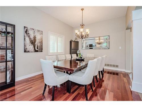 990 Upper Kenilworth Avenue, Hamilton, ON - Indoor Photo Showing Dining Room