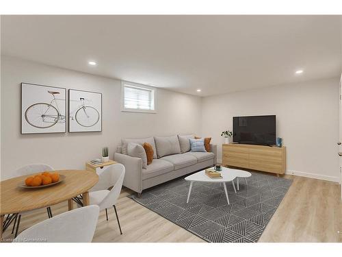 Lower-93 Shadyside Avenue, Hamilton, ON - Indoor Photo Showing Living Room