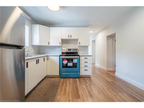 82 Ray Street S, Hamilton, ON - Indoor Photo Showing Kitchen