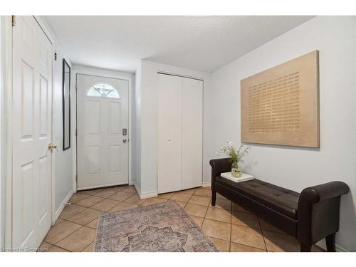 135 Violet Drive, Hamilton, ON - Indoor Photo Showing Other Room