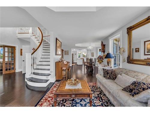 2378 North Shore Drive, Dunnville, ON - Indoor Photo Showing Living Room