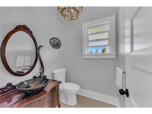 2378 North Shore Drive, Dunnville, ON - Indoor Photo Showing Bathroom