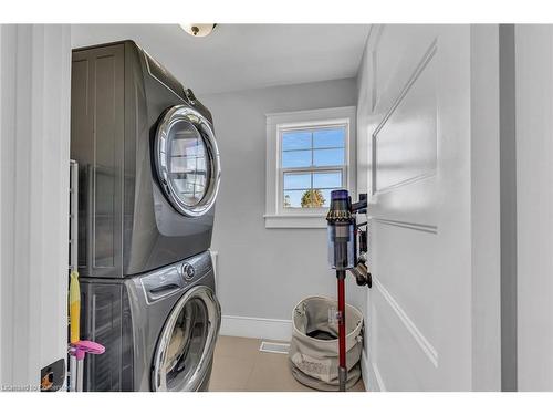 2378 North Shore Drive, Dunnville, ON - Indoor Photo Showing Laundry Room