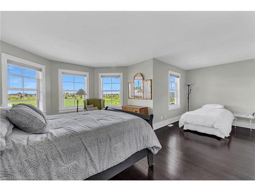 2378 North Shore Drive, Dunnville, ON - Indoor Photo Showing Bedroom