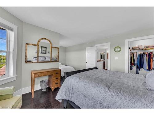 2378 North Shore Drive, Dunnville, ON - Indoor Photo Showing Bedroom