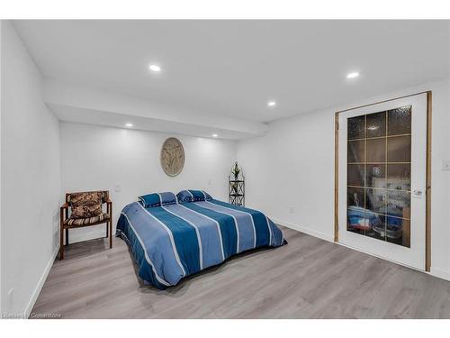 2378 North Shore Drive, Dunnville, ON - Indoor Photo Showing Bedroom