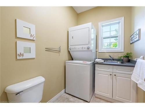 1 Meadowlea Court, Caledonia, ON - Indoor Photo Showing Laundry Room