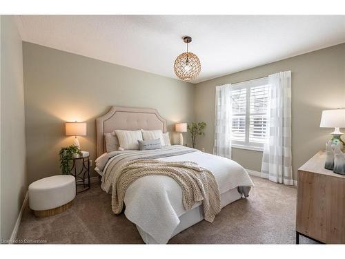 1 Meadowlea Court, Caledonia, ON - Indoor Photo Showing Bedroom