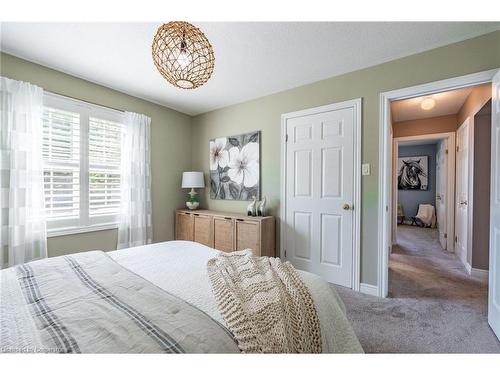 1 Meadowlea Court, Caledonia, ON - Indoor Photo Showing Bedroom