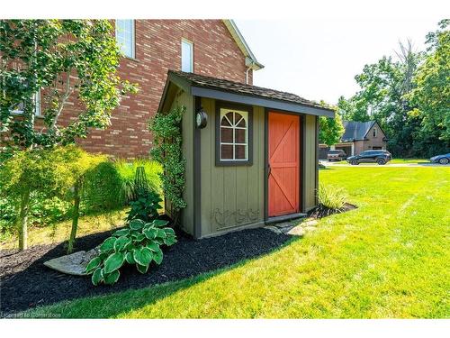 1 Meadowlea Court, Caledonia, ON - Outdoor With Exterior