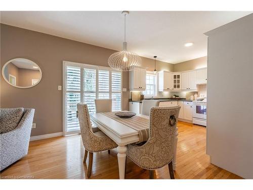 1 Meadowlea Court, Caledonia, ON - Indoor Photo Showing Dining Room