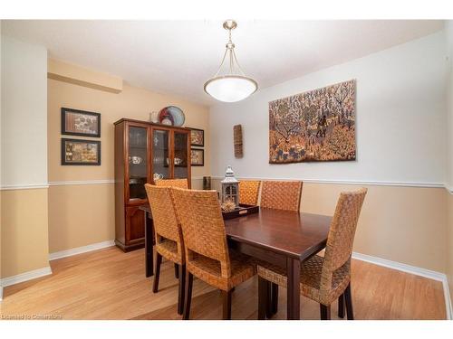 19-2155 Duncaster Drive, Burlington, ON - Indoor Photo Showing Dining Room